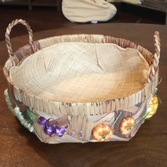 Vintage Farmhouse Woven Palm Baskets Set of 2 - Picture 1 of 5